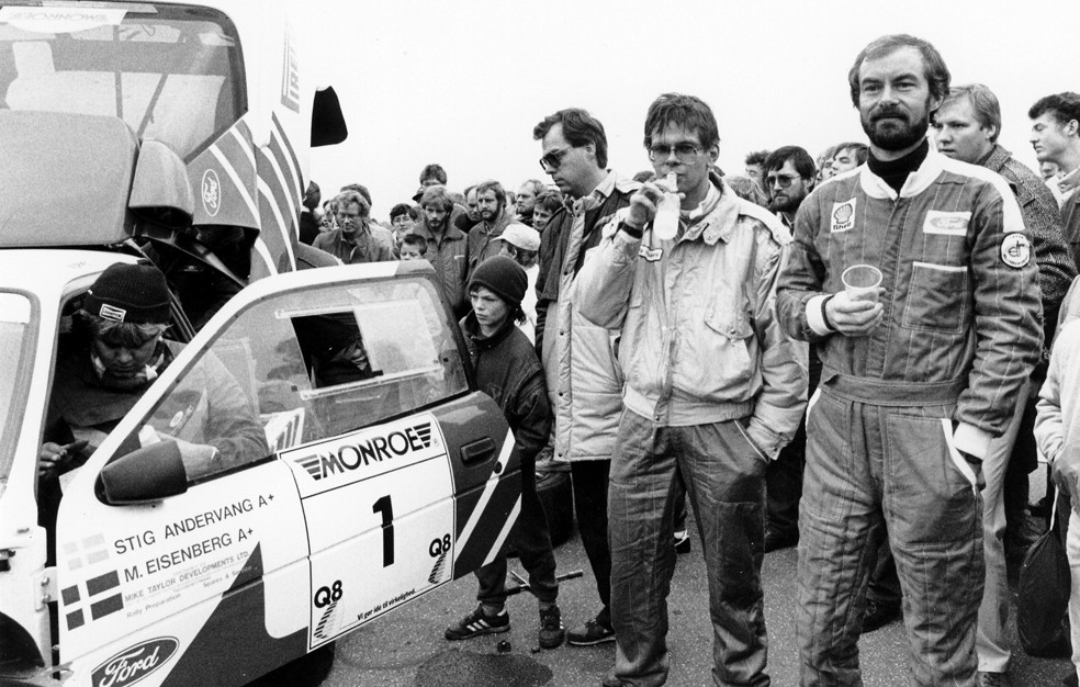Stig Andervang og Michael Eisenberg med deres Ford RS 200 i en servicepause under det Int. Monroe Rally i 1986